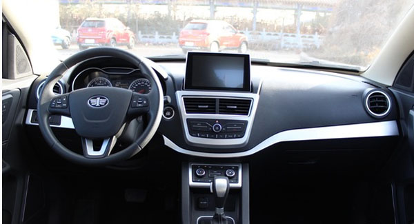 云南创通一汽奔腾x40上市 售6.68万元起!