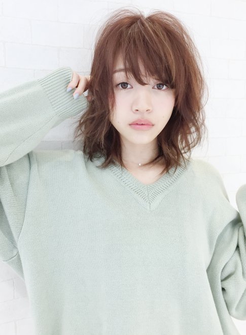 能成功修饰脸型是重点!日本女孩最爱中长发发型t