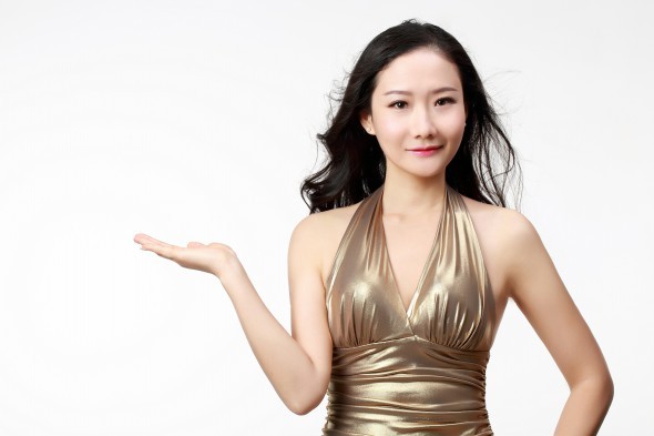 刘亚菲转战幕后变身制片人 多部影视剧同时启动