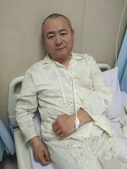 大爱,日照暖心的哥和热心小伙,为了88岁老人竟然