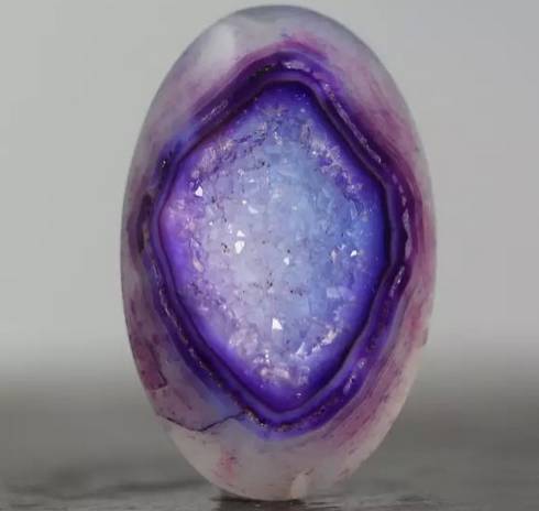 世界上最贵的石头,一块就是一栋房!