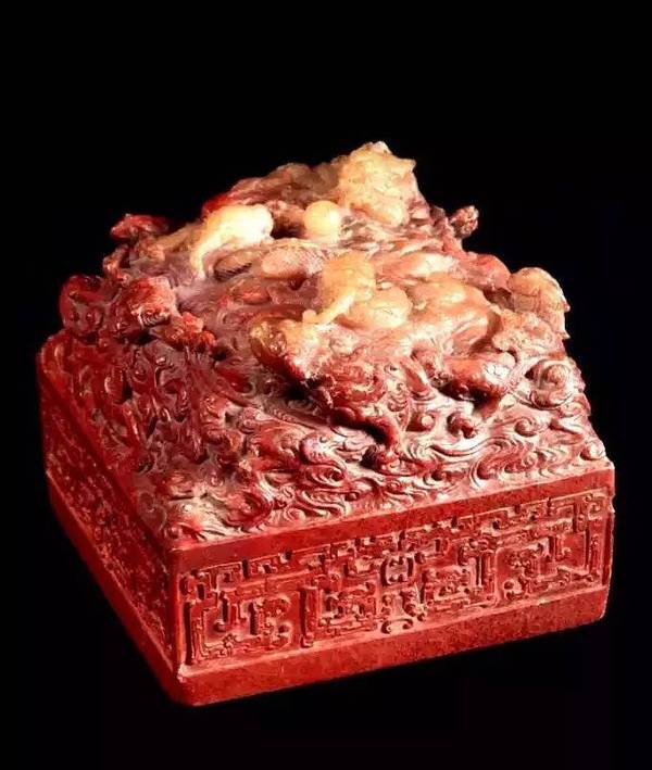 之宝"玺一经开拍,便引发众多慕名而来的资深买家激烈角逐,最终以将近