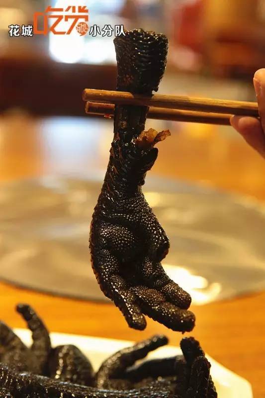 庆祝这道菜上中央电视台,美女老板居然要请全城免费吃饭