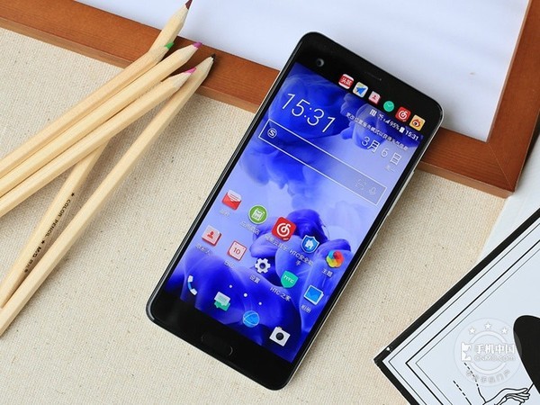 看到 htc u ultra