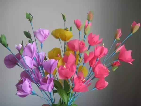 这位老手艺人扎出的蚕花让你不敢相信自己的眼睛!