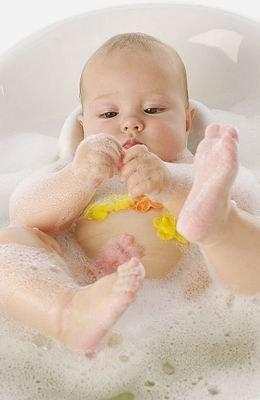 给小宝宝沐浴时 妈妈必懂得五个注意事项 母婴频道 手机搜狐