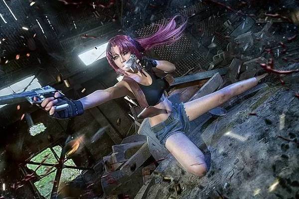 黑礁丨哥特女仆罗贝尔特cos,俊俏双枪手美女御姐莱薇!