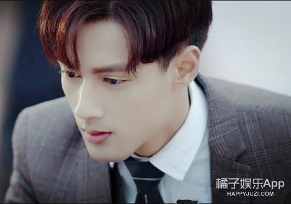 最近啊,橘子君在追一部极其羞耻的国产网剧,名叫《总裁在上我在下》.