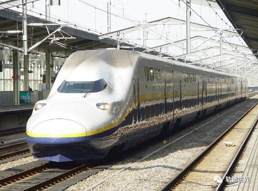 日本新干线双层高铁图片