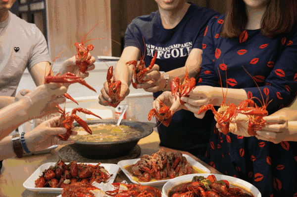 淡水首波小龙虾已上市啦,朋友圈被刷屏,98元两斤!