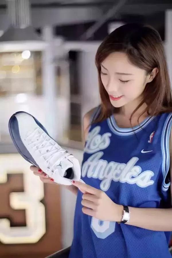 女生穿aj到底有多好,aj跟妹纸如何搭配?