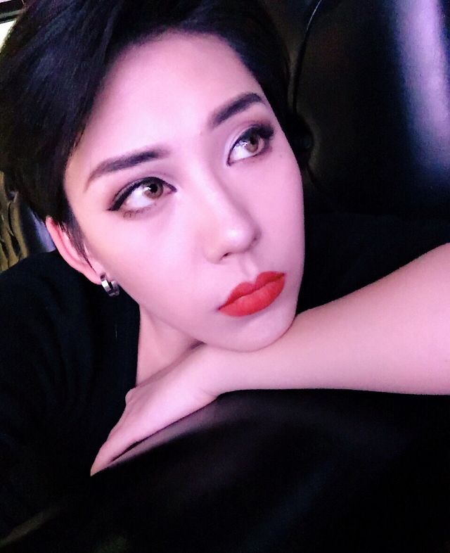 尤物赵诗雨:扮性感真难…