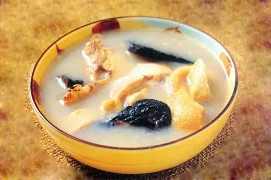 何首乌:补精益血 种嗣延年