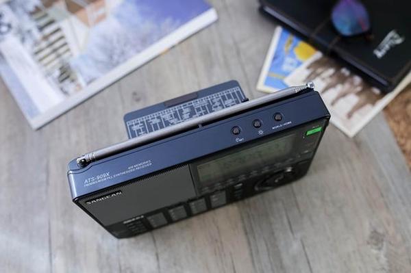 山进ats-909x全波段收音机 聆听专业之声