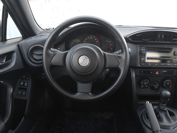 《头文字d》中ae86的现实替代者,丰田86同样优秀