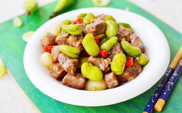 蚕豆烧牛肉粒
