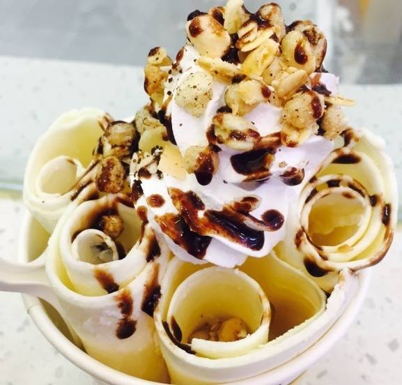 其它味道也可以试一试,据说它家的奥利奥炒冰淇淋也很受欢迎呢