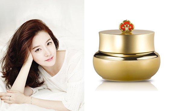 (左);50ml/nt$640(右) 被爱用者誉为隐藏版好货的「晶钻桂馥洁肤霜」