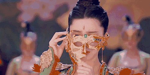 4,兑奖时是戴面具呢?还是不带面具呢?