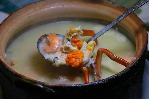 来,看看这一份288的用料 ▼ 不知道是不是顶级的红鲟 但是我知道 这