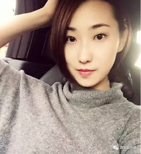 但是万能的网友又八出了她之前的照片 现在张这样啊 看到小三漂亮网上