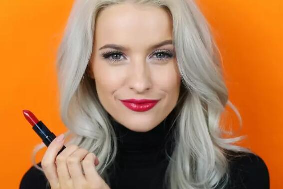 n°13 rouge interdit