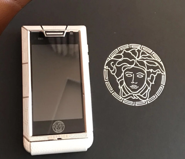 著名奢侈品牌出品的范思哲手机是什么样的?