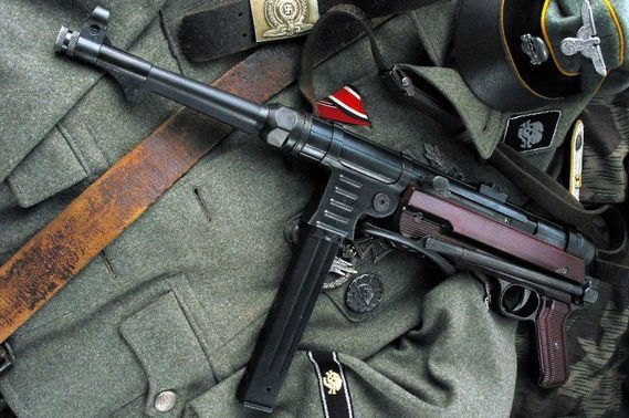 在二战中威力最猛,最受欢迎,最经典的3款冲锋枪