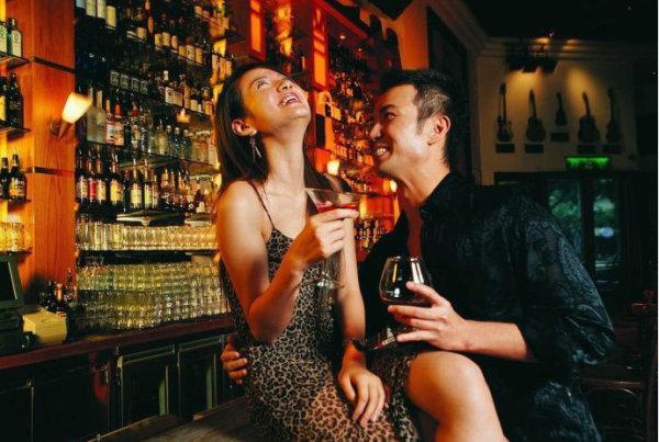 男友喜欢让女生坐大腿的五个理由,你认可吗?