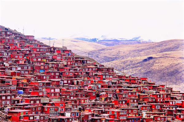 这可能是色达最后一组最壮观的红房子图