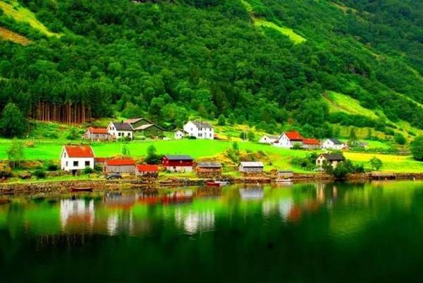 除了冬天之外 这个北欧国家还有另一个不为人知的样子 旅游频道 手机搜狐