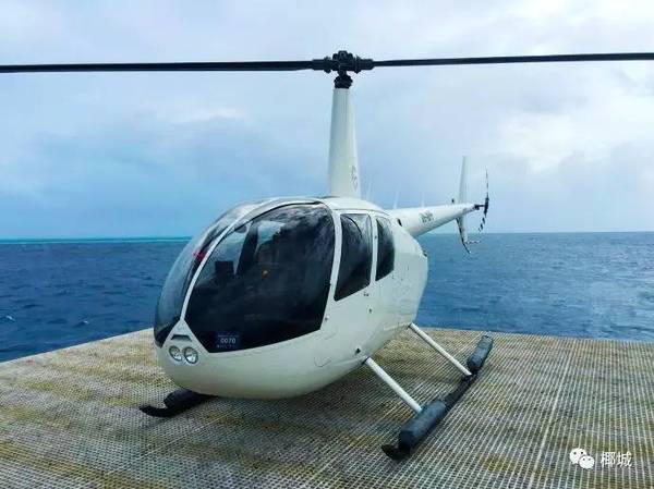 海傍水乡直升机图片