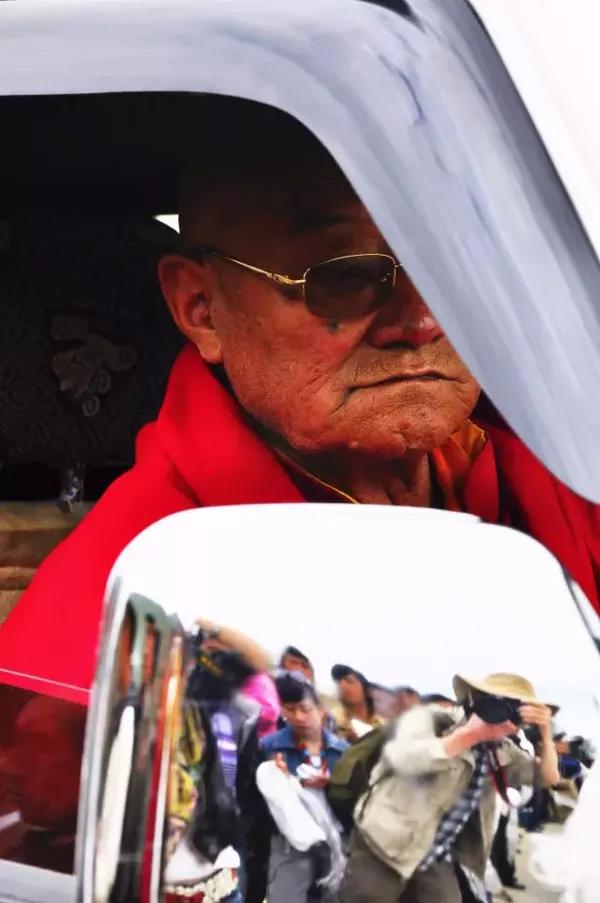 真实的西藏:直贡梯寺活佛开光仪式