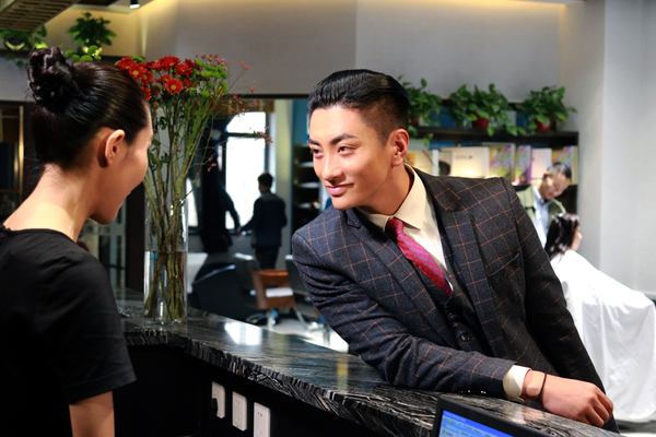 杜珺主演《拉巴斯金盒子之谜》杀青 感谢导演指导