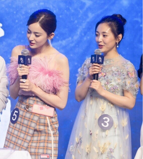 择天记女主角古力娜扎和吴倩,两人都是92年出身