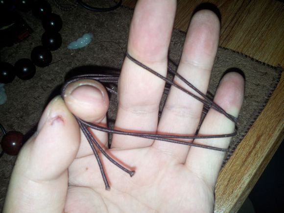 一段绳子.第一次留长一点哦!