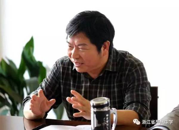 校党委书记陈志红汇报了近年来学校开展师本培育,生本德育和生本教学