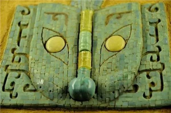 绿松石:二里头遗址的绿松石龙形器