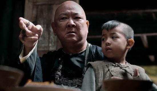 练就金刚不坏神功的72煞帮帮主有一定的印象,作为电影中设定与甄子丹