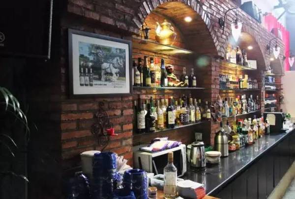 是时候去感受一下了 2017年 你可以在晚上,去一次运河五号的酒吧