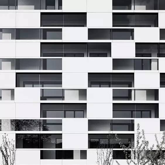 到密斯设计的玻璃幕墙立面都属于建筑表皮设计