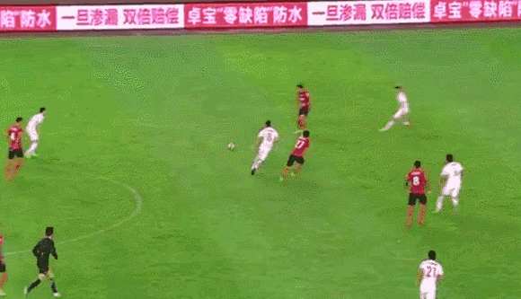 恒大新星终获首发 场上干翻胡尔克 接班郑智指日可待?