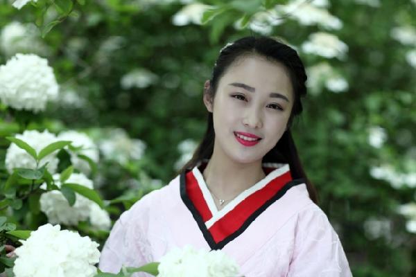 瘦西湖畔洛春雅集:美人印染白琼,诗书琴茶花家