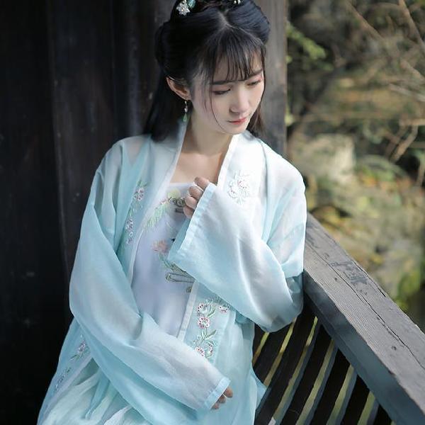 汉族服饰几千年来的总体风格