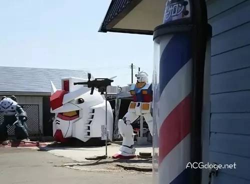 是钢普拉界的扫地僧 日本72 岁大爷花费12 年自制元祖高达 沙扎比 无线频道 手机搜狐