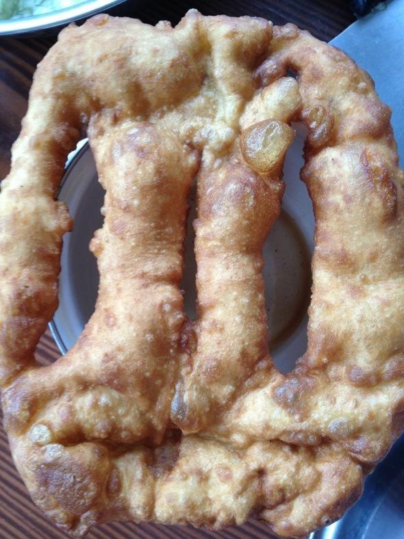 糖果子见下图. 中国北方著名小吃.