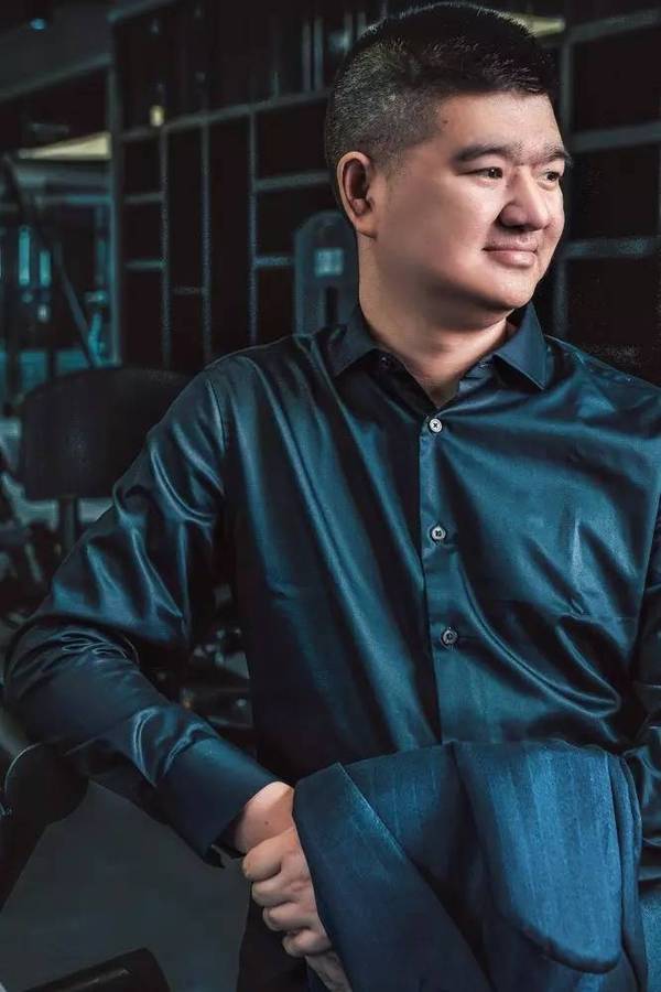 全成都颜值最高的火锅老板都被我们拉来pie照了