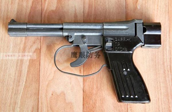 作战的时候,除了水下手                    靠鱼枪和潜水刀进行搏斗