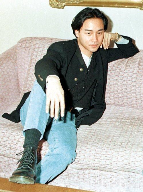 你真爱张国荣?14年「一岁一哭荣」是怀念还是消费