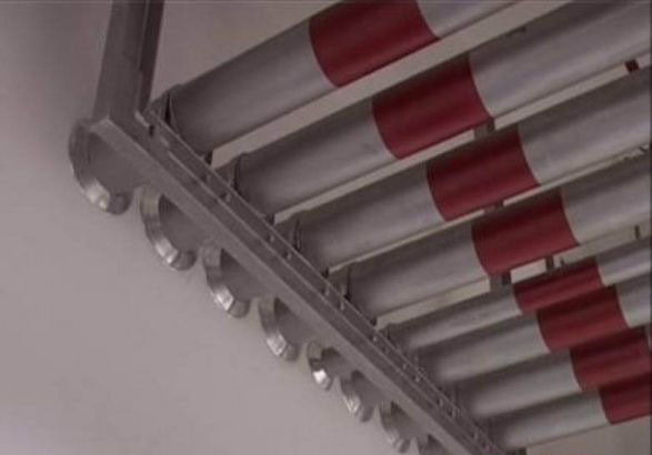 2)管道穿墙及支架